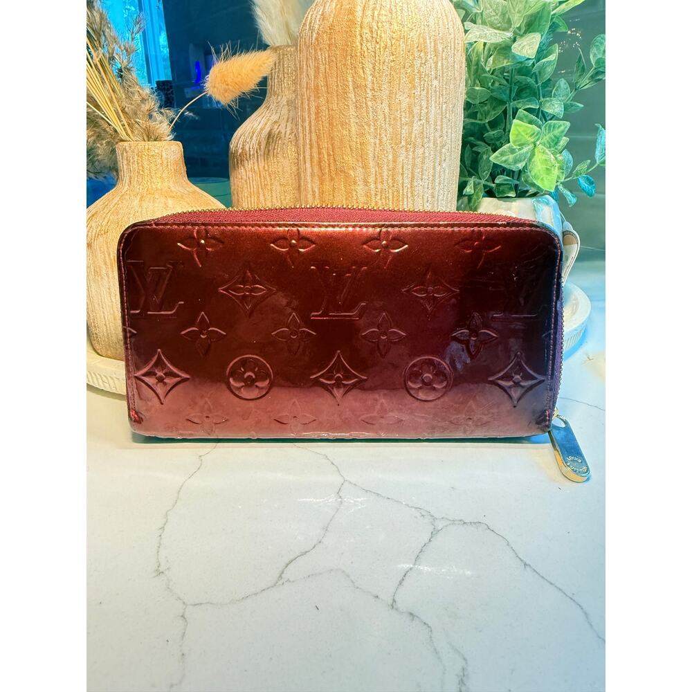 Louis Vuitton Monogram Vernis Patent Leather Zippy Zip Around Wallet - Picture 14 of 15